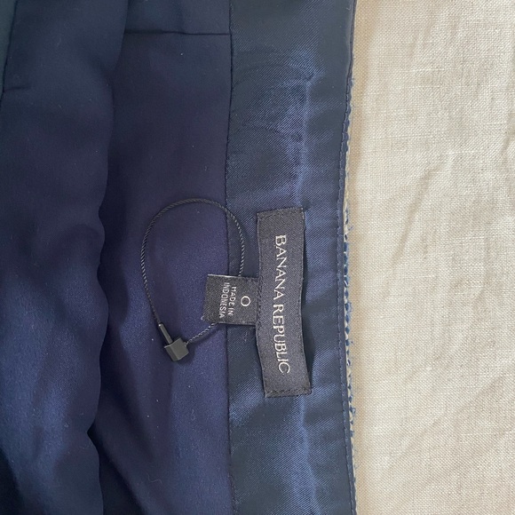 Banana Republic - Tweed Skirt - Picture 2 of 5